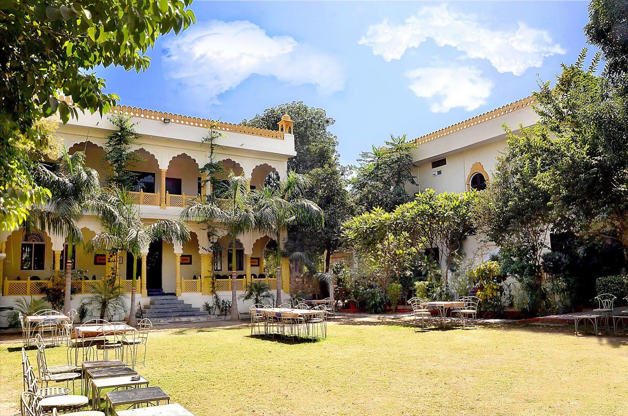 Raj Palace Resort Sawai Madhopur Exterior photo
